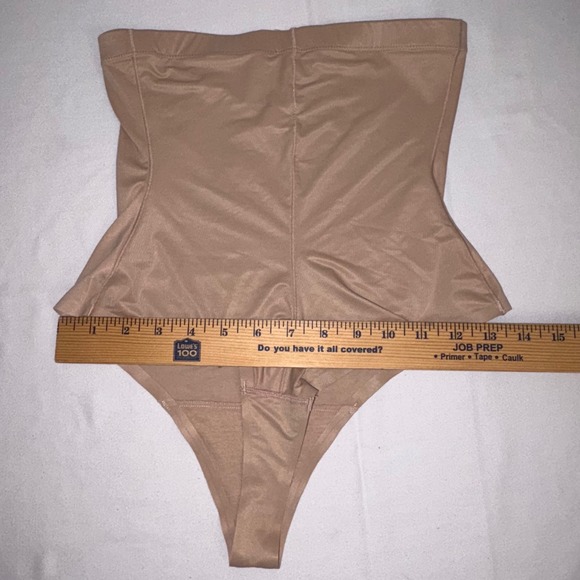 Assets by Spanx High Waisted Thong Shapewear Camel Beige Size M - Picture 2 of 7